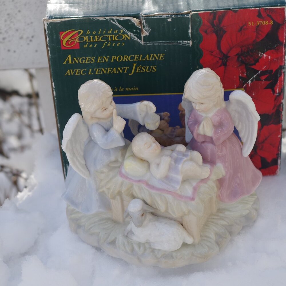 Vintage Holiday Collection Porcelain Angels With Baby Jesus